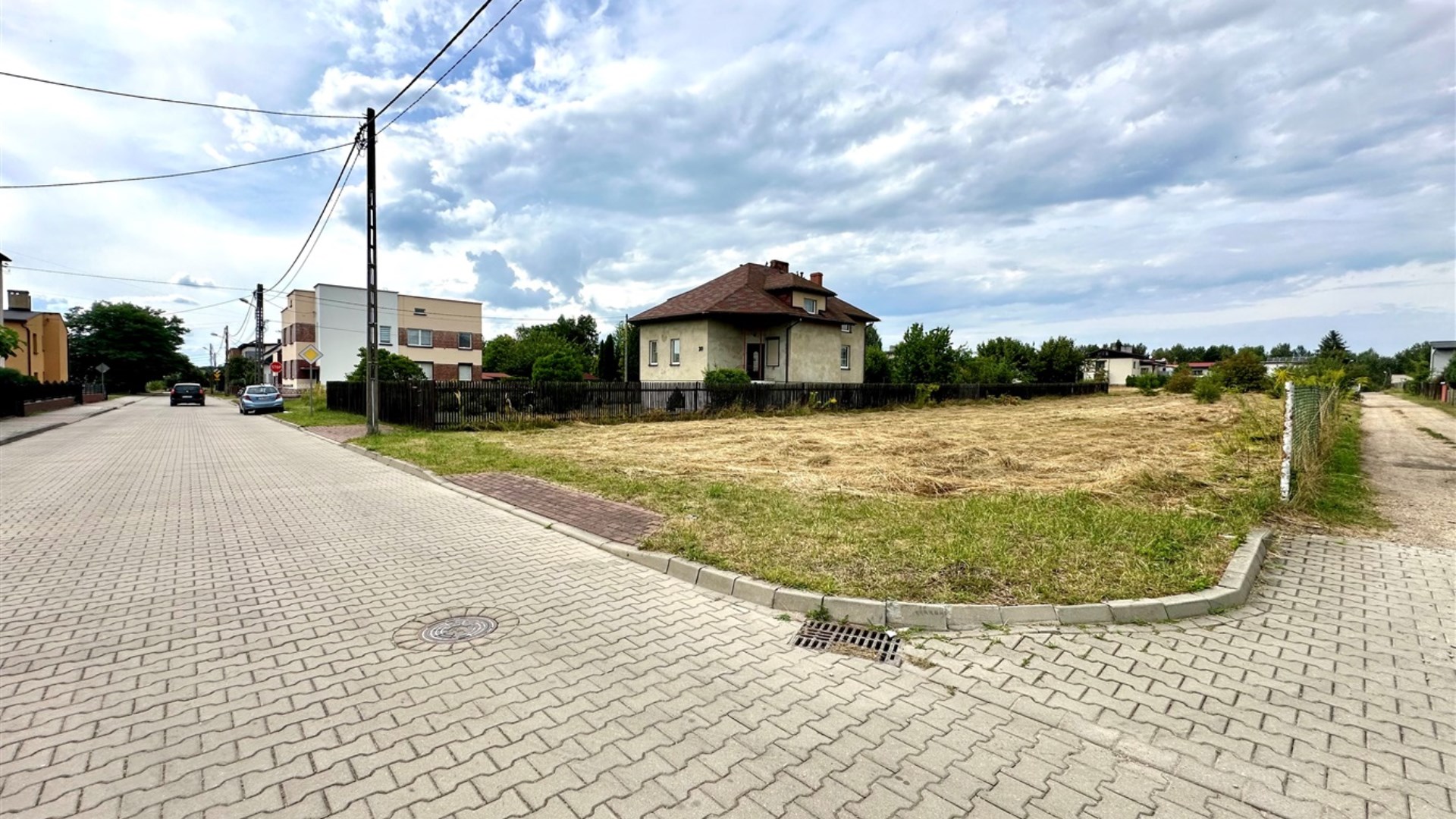 Działka na sprzedaż